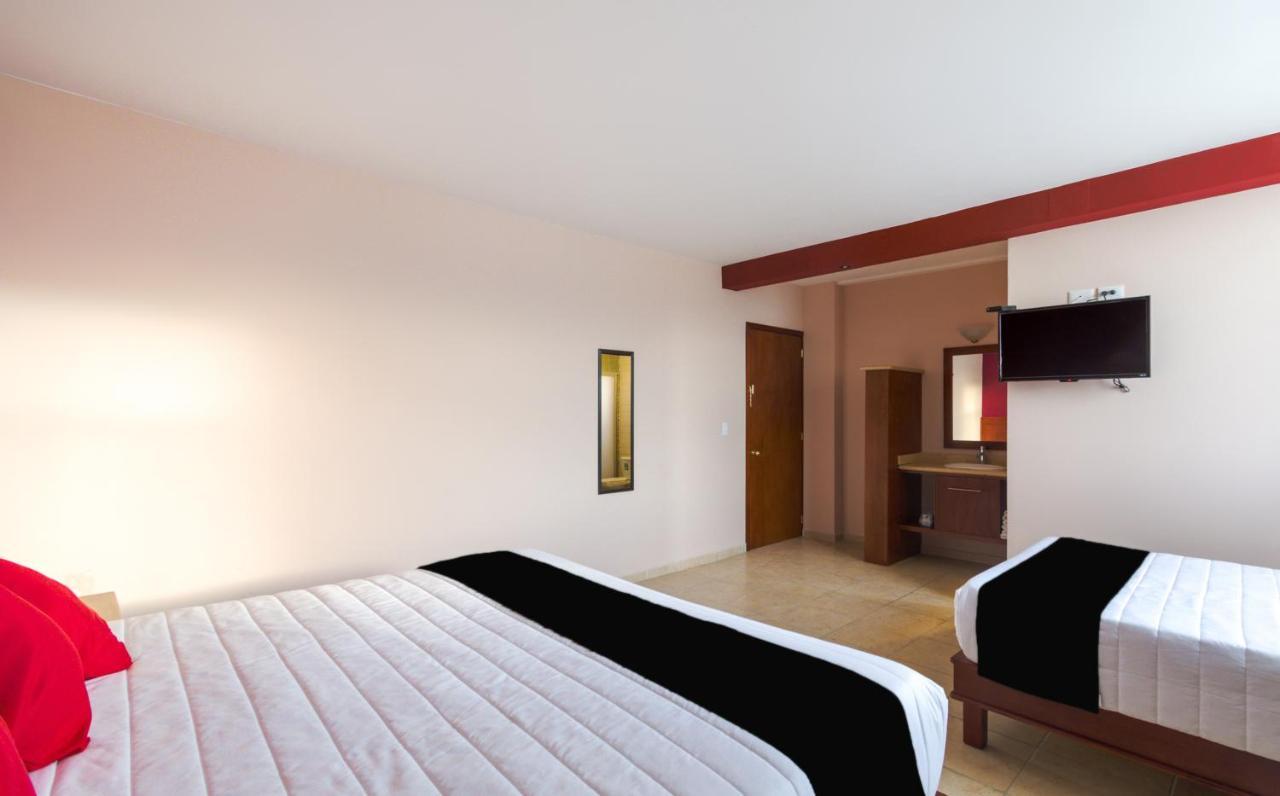 Hotel San Pablo 乔卢拉 外观 照片